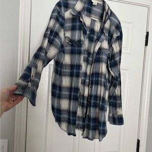 H&M Blue and White Plaid Button Down Shirt